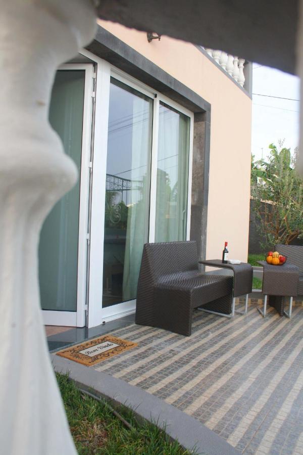 Lugar Dos Louros 2 Apartment Estreito Da Calheta Exterior foto